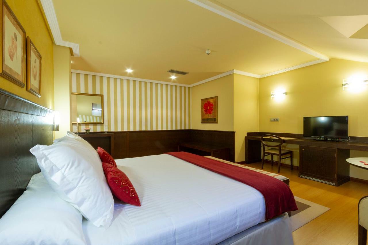 Hotel MIRAVALLE Promocion SUITES EL MEJOR PLAN POSIBLE Ourense Exterior foto