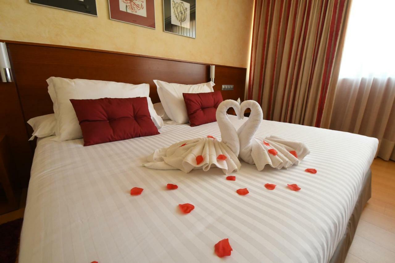 Hotel MIRAVALLE Promocion SUITES EL MEJOR PLAN POSIBLE Ourense Exterior foto