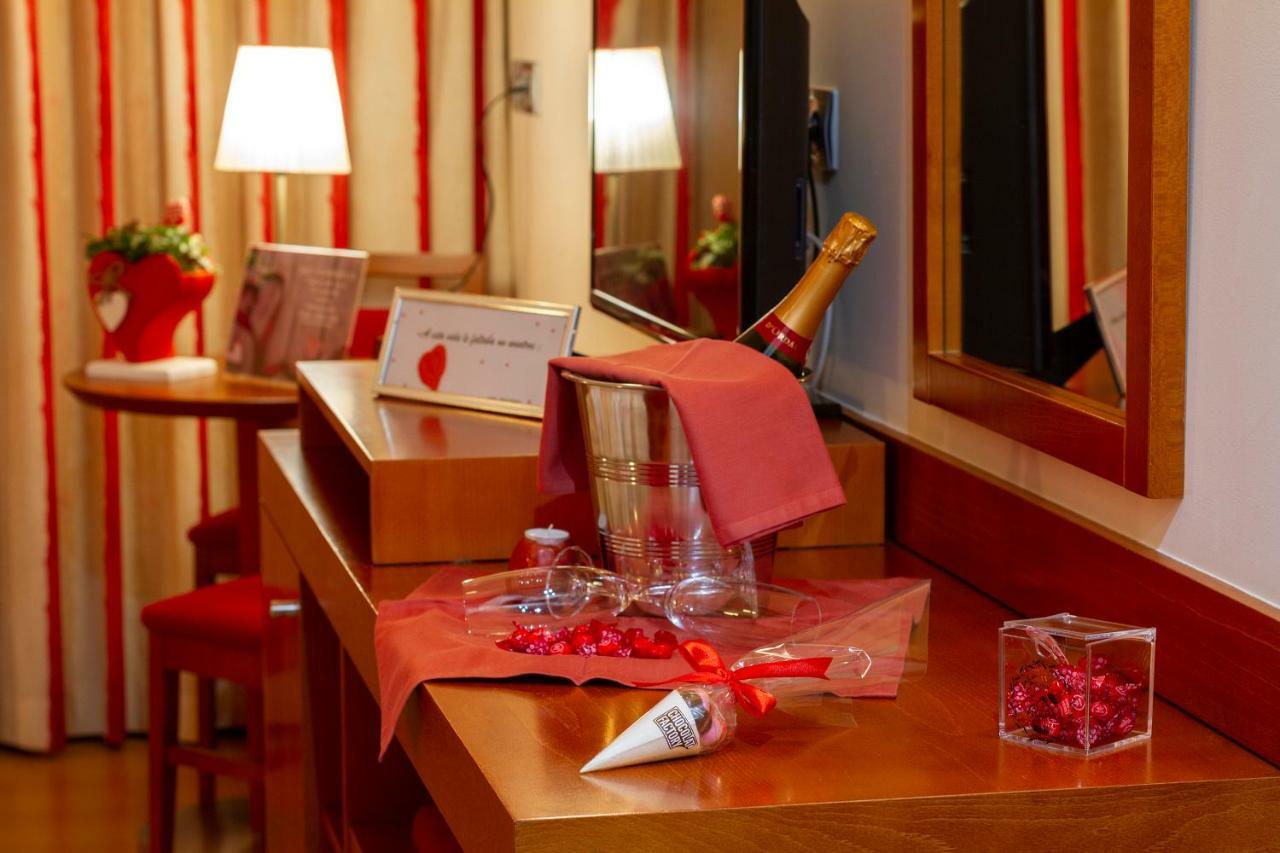 Hotel MIRAVALLE Promocion SUITES EL MEJOR PLAN POSIBLE Ourense Exterior foto